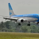 Susto en Buenos Aires: un avión voló en círculos durante cinco horas para descargar combustible y regresar a Ezeiza