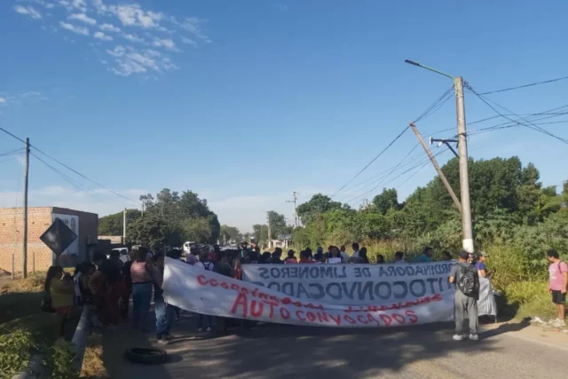 1200x800 protesta de obreros autoconvocados del citrus en camino del per 984491 102635
