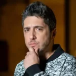 Jey Mammon está recluido tras el escándalo por acusaciones de abuso: “Siente que es el final de su carrera”