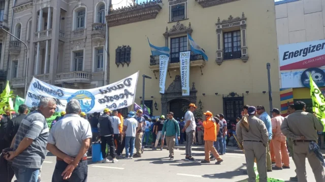 1200x675 trabajadores-protestaron-frente-fet-la-gaceta--anala-jaramillo-1008428-112256