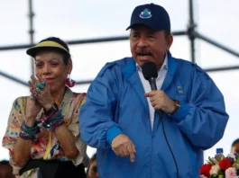 El presidente de Nicaragua, Daniel Ortega, junto a su esposa, Rosario Murillo