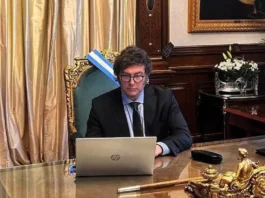 Javier Milei en el despacho presidencial
