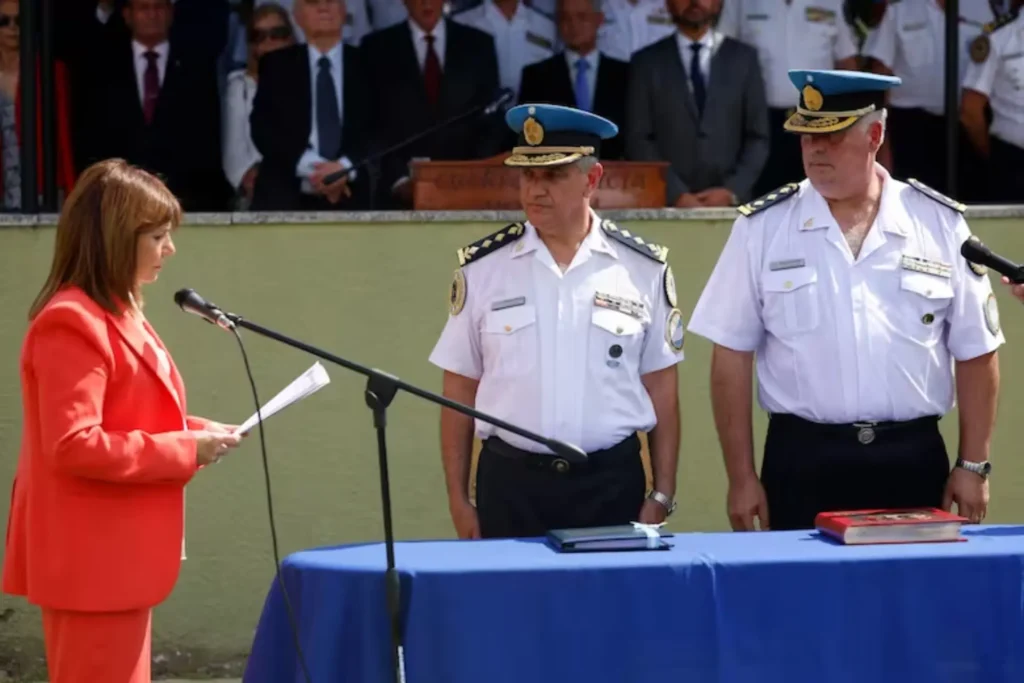 La ministra de Seguridad, Patricia Bullrich, toma juramento al