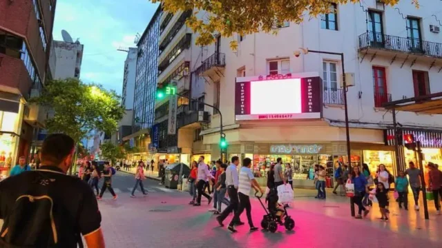 18869 peatonal comercios tucuman