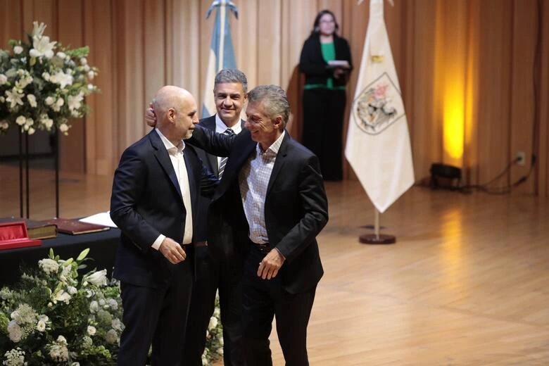 Horacio Rodríguez Larreta y Mauricio Macri, durante la asunción de Jorge Macri