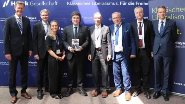 El presidente Milei estuvo reunido con autoridades de la Sociedad Hayek de Hamburgo, en Alemania