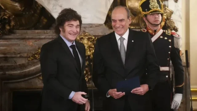 Javier Milei junto al jefe de gabinete, Guillermo Francos