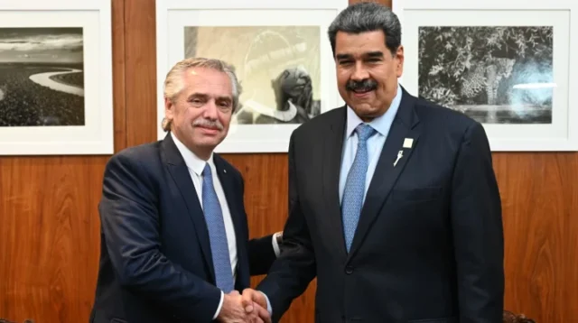 Alberto Fernández y Nicolás Maduro