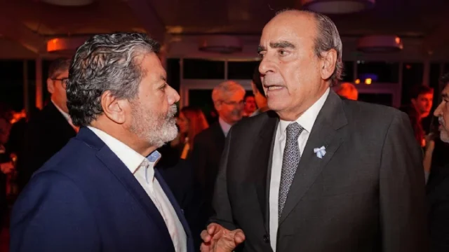 Francos y Martínez de la UOCRA