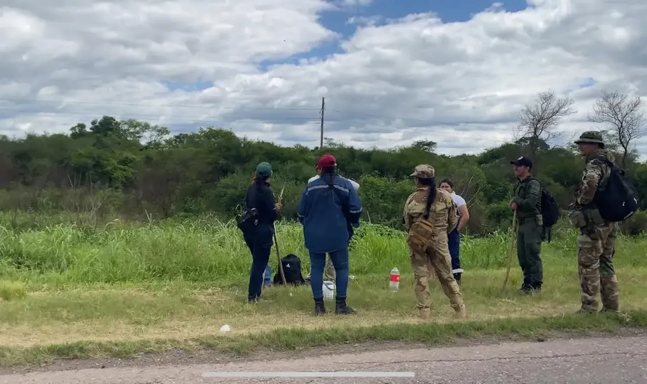 Maria Cash fuerzas especiales rastrillan la ruta 16 en busqueda de los restos de la joven