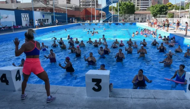 clases de aquagym complejo ledesma