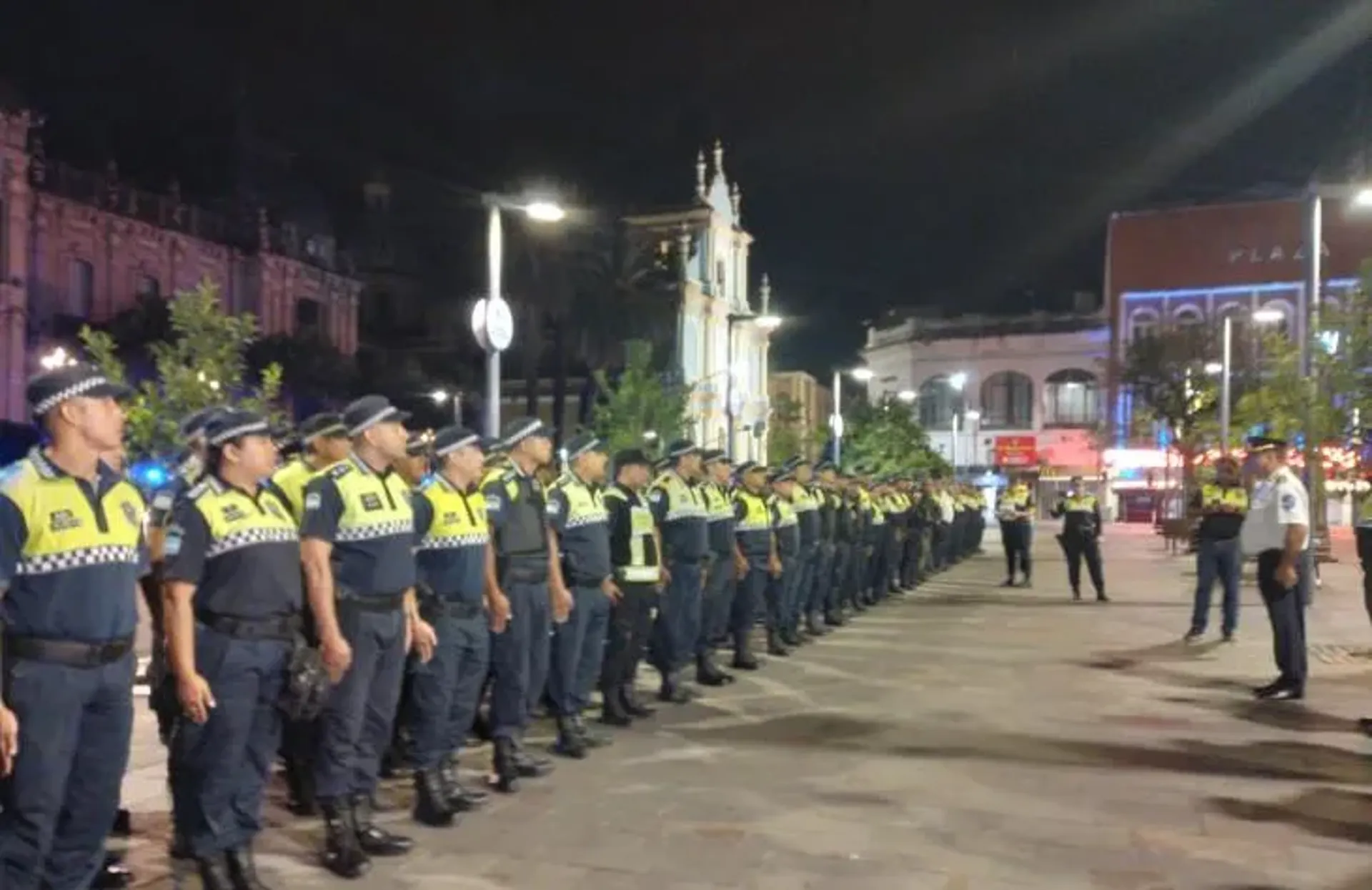 Durante la madrugada se desplego un megaoperativo en la Capital