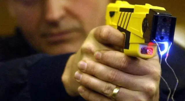 pistolas taser