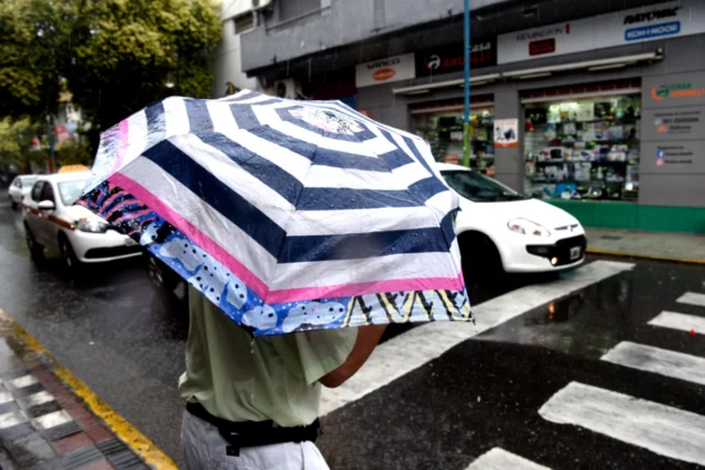 día de lluvia en tucumán 12