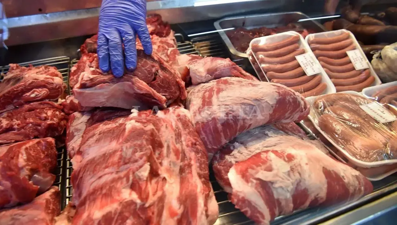 La carne aumenta hasta 10% en medio de una caida historica del consumo