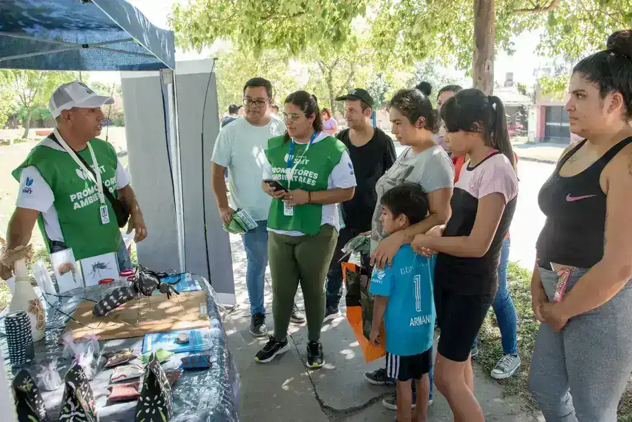 La Municipalidad llevo su posta ambiental al Barrio Farmaceutico para intensificar las acciones de prevencion del dengue