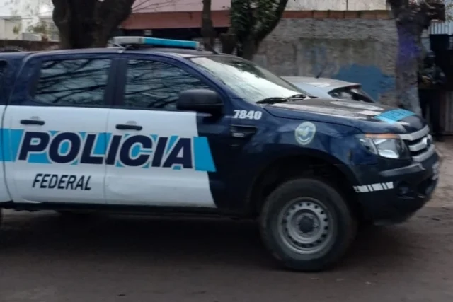 camioneta policía federal