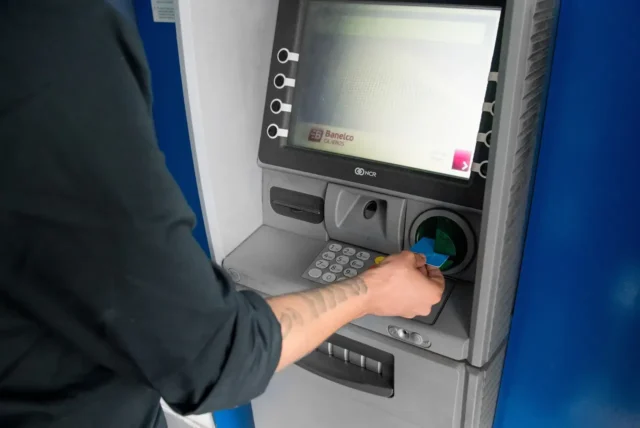 este jueves estara disponible el 80% del sueldo de abril para los trabajadores municipales