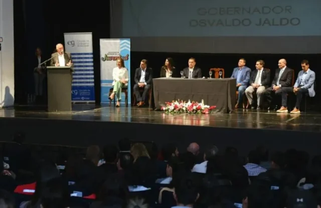 jaldo encabezo el lanzamiento del curso jovenes lideres 2025