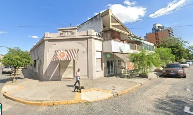 pidió pasar al baño para robar la caja de una heladería pidió pasar al baño para robar la caja de una heladería