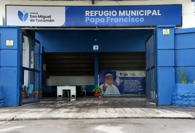 el refugio nocturno municipal pasara a llamarse papa francisco
