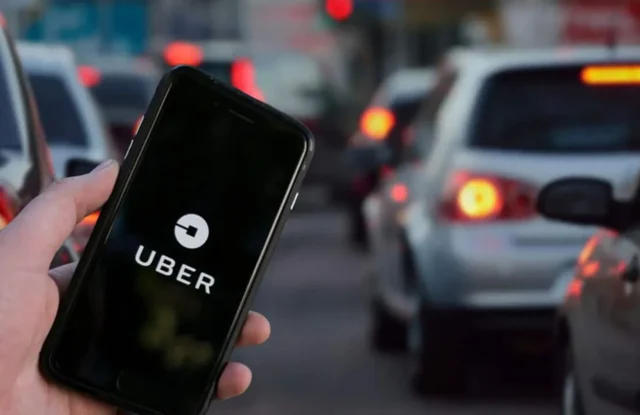 la presion de los taxistas acelera el debate por las apps de transporte