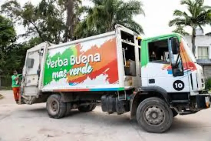 camión de basura en yerba buena